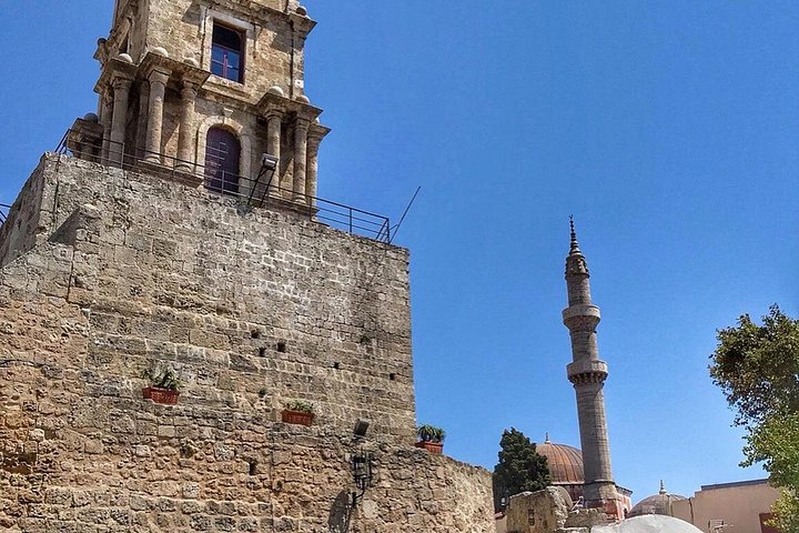 Explore a histórica cidade medieval de Rodes num passeio guiado a pé, descobrindo a sua rica história e marcos, foto 31 | wizardtrip