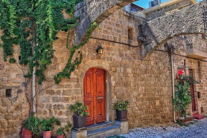 Explore a histórica cidade medieval de Rodes num passeio guiado a pé, descobrindo a sua rica história e marcos, foto 32 | wizardtrip