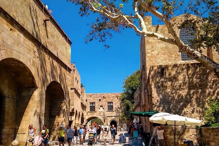 Explore a histórica cidade medieval de Rodes num passeio guiado a pé, descobrindo a sua rica história e marcos, foto 34 | wizardtrip