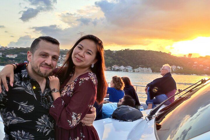 Luxury yacht cruise on Istanbul's Bosphorus at sunset, offering city views and refreshments, photo 7 | wizardtrip