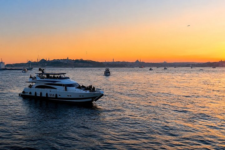Luxury yacht cruise on Istanbul's Bosphorus at sunset, offering city views and refreshments, photo 9 | wizardtrip