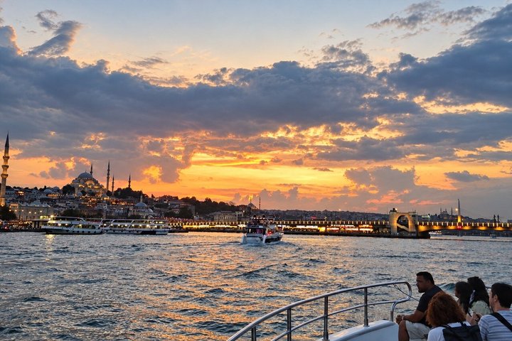 Luxury yacht cruise on Istanbul's Bosphorus at sunset, offering city views and refreshments, photo 40 | wizardtrip