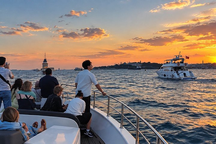 Luxury yacht cruise on Istanbul's Bosphorus at sunset, offering city views and refreshments, photo 42 | wizardtrip