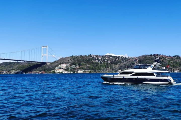 Luxury yacht cruise on Istanbul's Bosphorus, offering views of palaces and bridges, photo 19 | wizardtrip