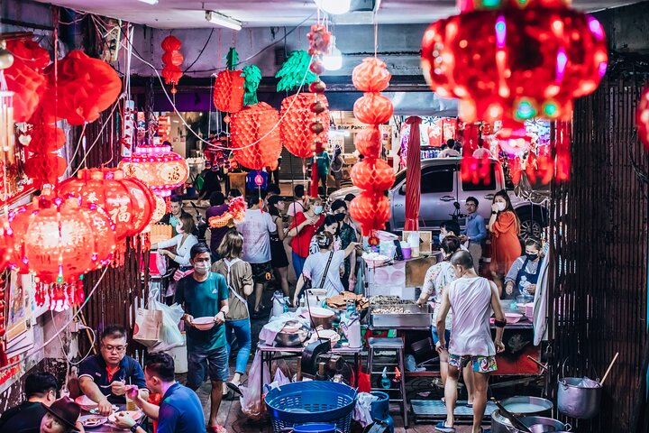Opplev Bangkoks livlige gatematkultur med en guidet tur gjennom dens travle bakgater og lokale spisesteder, foto 9 | wizardtrip