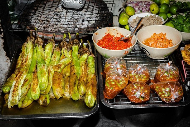 Un voyage culinaire à travers la vieille ville de Bangkok, avec diverses dégustations de street food et des transports locaux, photo 6 | wizardtrip