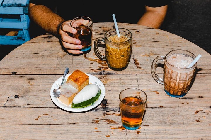 Un voyage culinaire à travers la vieille ville de Bangkok, avec diverses dégustations de street food et des transports locaux, photo 15 | wizardtrip