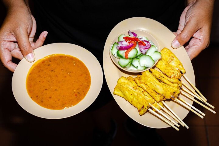 Ontdek Phuket's levendige streetfood scene met diverse proeverijen in Old Town, foto 6 | wizardtrip