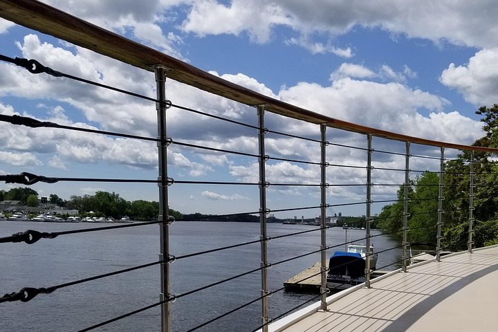 Panoramische cruise op de Hudson River met uitzicht op de monumenten van Albany en de natuur, foto 6 | wizardtrip