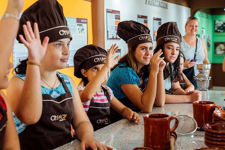 メキシコ、プエルトバジャルタでの実践的なチョコレート作りワークショップ、写真7 | wizardtrip