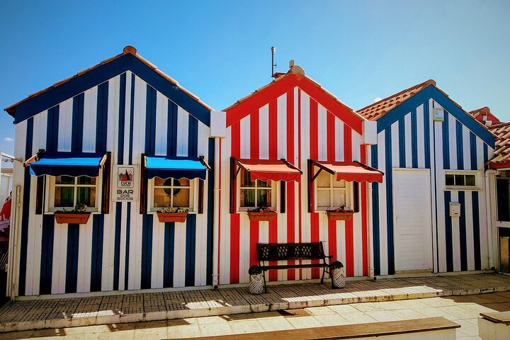 Des touristes traversent le pont suspendu d'Arouca et les passerelles de Paiva près de Porto, Portugal, photo 6 | wizardtrip