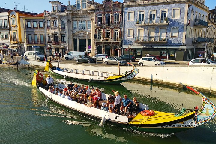 Des touristes traversent le pont suspendu d'Arouca et les passerelles de Paiva près de Porto, Portugal, photo 7 | wizardtrip
