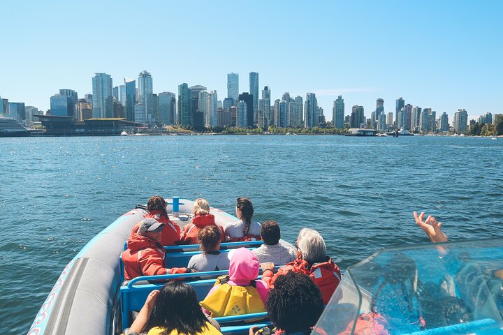 Naturskjønn båttur langs Vancouvers kystlinje, inkludert Stanley Park, seler og byens landemerker, foto 7 | wizardtrip