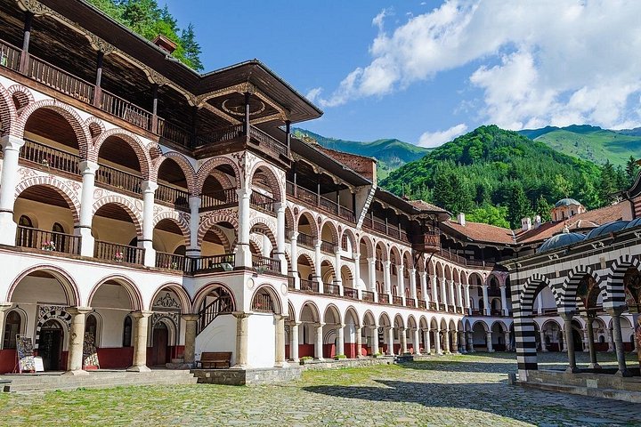 Dagstur fra Sofia til Rila Kloster og Boyana Kirke, UNESCO-steder i Bulgarien, foto 8 | wizardtrip
