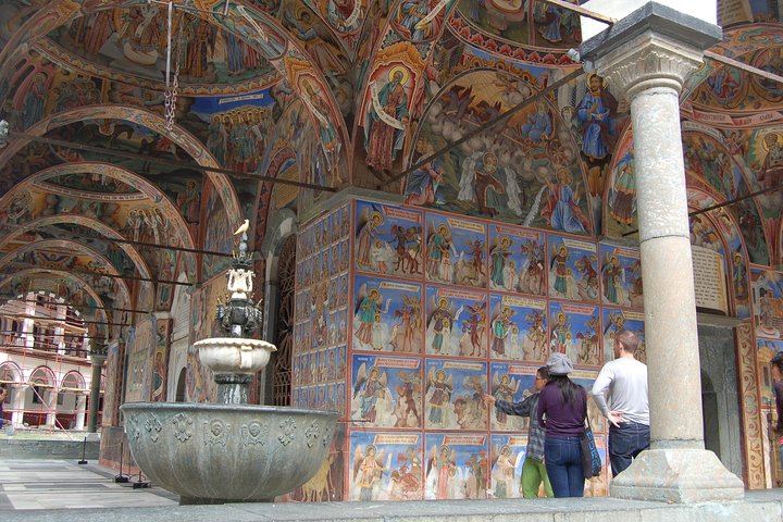 Dagstur fra Sofia til Rila Kloster og Boyana Kirke, UNESCO-steder i Bulgarien, foto 10 | wizardtrip