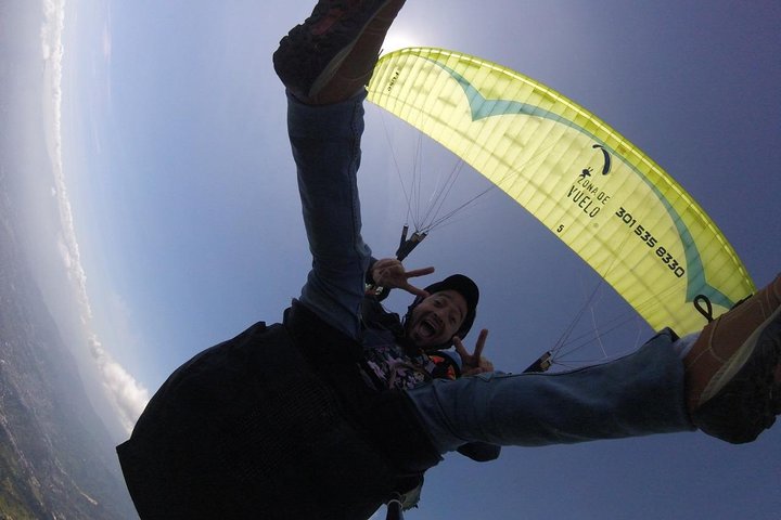 Oplev spændende paragliding over Medellín med fantastisk byudsigt og professionel video, foto 9 | wizardtrip