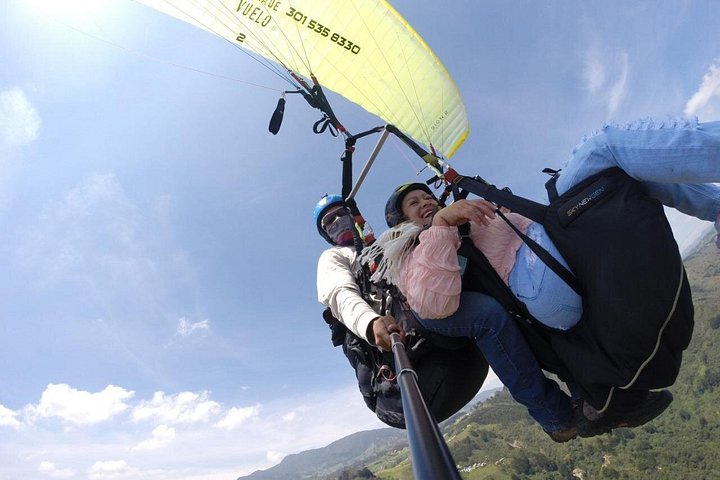 Oplev spændende paragliding over Medellín med fantastisk byudsigt og professionel video, foto 15 | wizardtrip