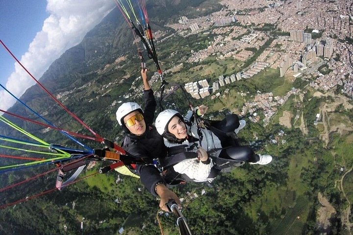 Oplev spændende paragliding over Medellín med fantastisk byudsigt og professionel video, foto 16 | wizardtrip