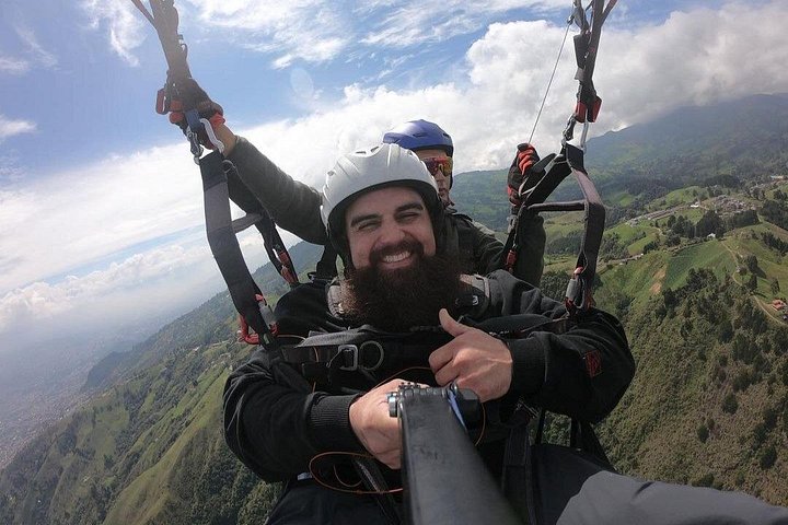 Oplev spændende paragliding over Medellín med fantastisk byudsigt og professionel video, foto 20 | wizardtrip