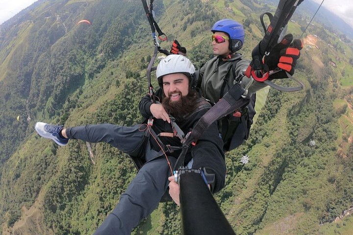 Oplev spændende paragliding over Medellín med fantastisk byudsigt og professionel video, foto 21 | wizardtrip