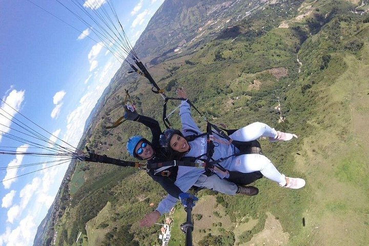 Oplev spændende paragliding over Medellín med fantastisk byudsigt og professionel video, foto 23 | wizardtrip