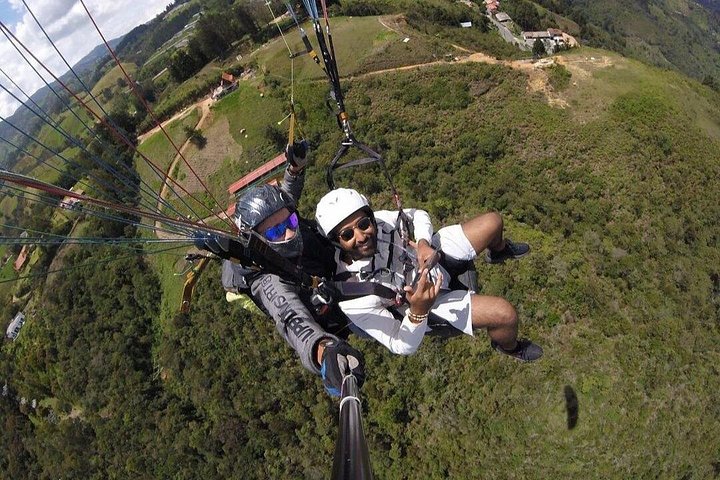 Oplev spændende paragliding over Medellín med fantastisk byudsigt og professionel video, foto 24 | wizardtrip
