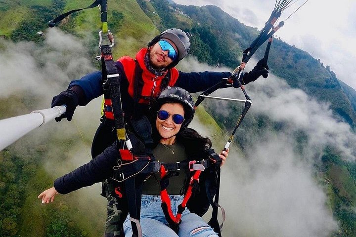 Oplev spændende paragliding over Medellín med fantastisk byudsigt og professionel video, foto 26 | wizardtrip