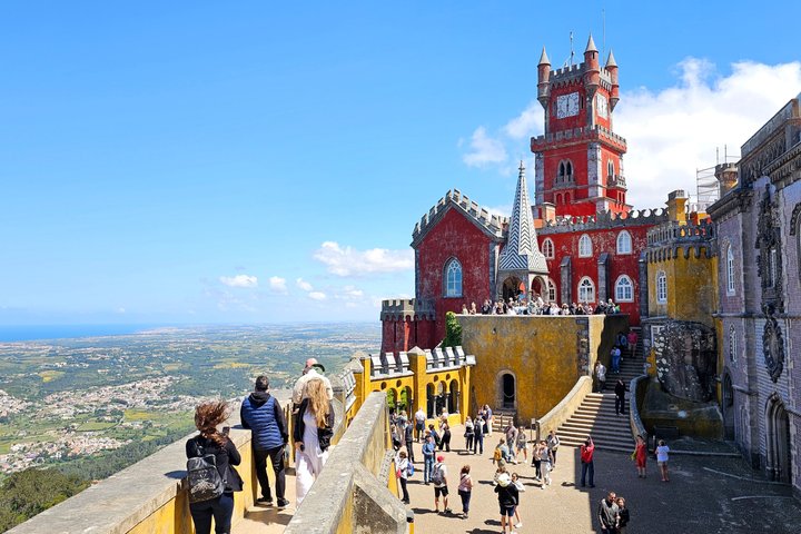 Sintra & Cascais Day Tour with Pena Palace tour and Gardens Walk | wizardtrip