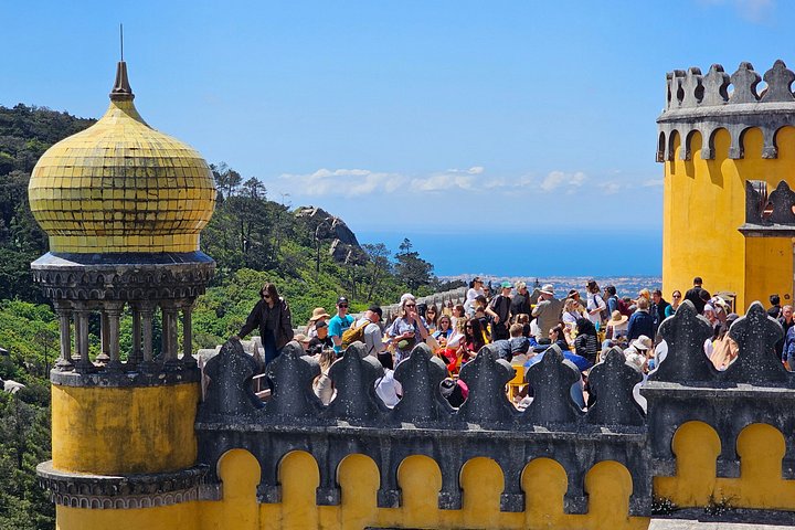 Day trip from Lisbon to Sintra and Cascais, featuring Pena Palace, Cabo da Roca, and coastal views, photo 13 | wizardtrip