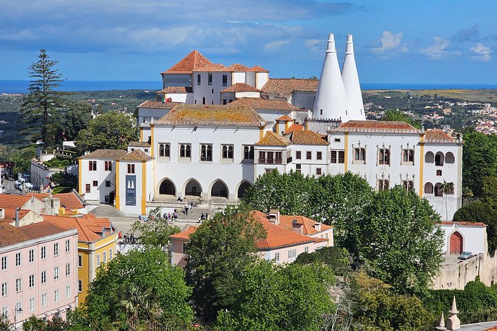 Day trip from Lisbon to Sintra and Cascais, featuring Pena Palace, Cabo da Roca, and coastal views, photo 19 | wizardtrip