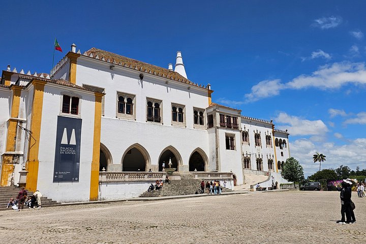 Day trip from Lisbon to Sintra and Cascais, featuring Pena Palace, Cabo da Roca, and coastal views, photo 20 | wizardtrip