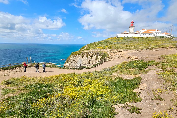 Day trip from Lisbon to Sintra and Cascais, featuring Pena Palace, Cabo da Roca, and coastal views, photo 26 | wizardtrip