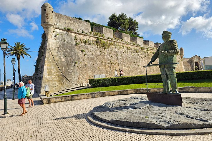 Day trip from Lisbon to Sintra and Cascais, featuring Pena Palace, Cabo da Roca, and coastal views, photo 30 | wizardtrip