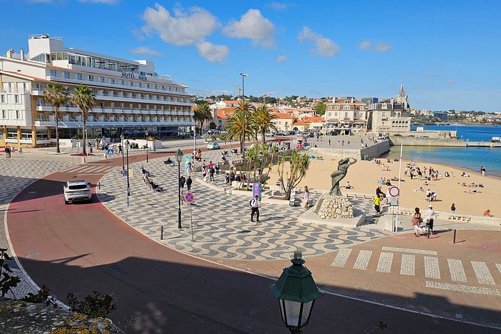 Day trip from Lisbon to Sintra and Cascais, featuring Pena Palace, Cabo da Roca, and coastal views, photo 32 | wizardtrip