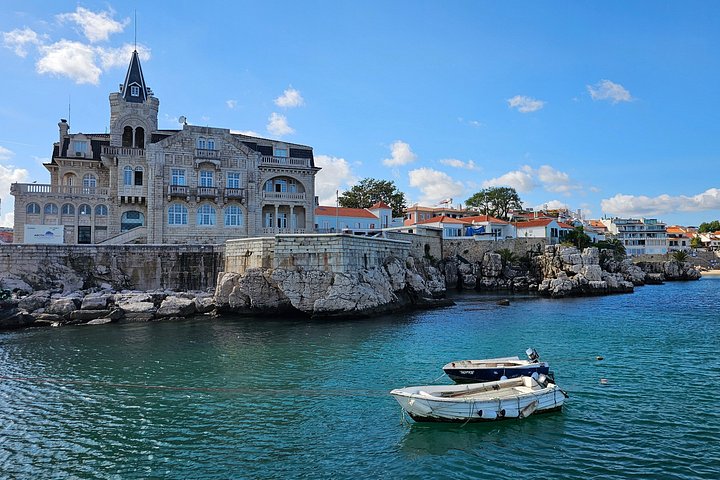Day trip from Lisbon to Sintra and Cascais, featuring Pena Palace, Cabo da Roca, and coastal views, photo 33 | wizardtrip