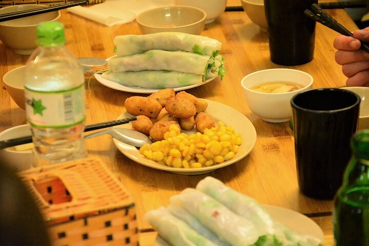 Nächtliche Motorrad-Food-Tour in Hanoi, Vietnam, mit lokaler Küche und Sehenswürdigkeiten, Foto 7 | wizardtrip