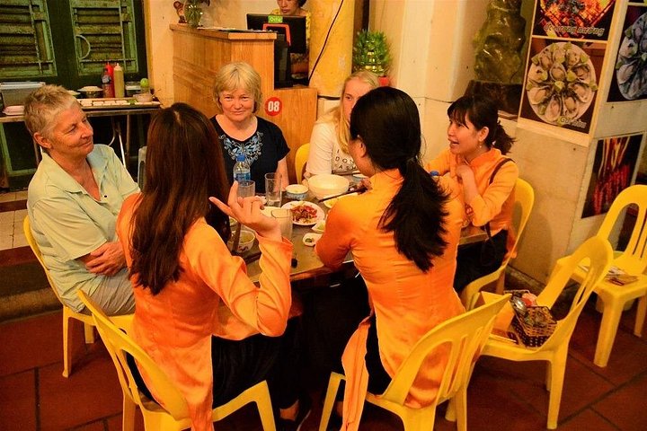 Nächtliche Motorrad-Food-Tour in Hanoi, Vietnam, mit lokaler Küche und Sehenswürdigkeiten, Foto 23 | wizardtrip