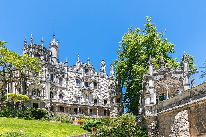 Guided tour of Sintra's palaces and Cascais from Lisbon, Portugal, photo 12 | wizardtrip