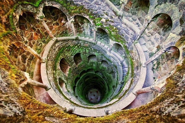 Guided tour of Sintra's palaces and Cascais from Lisbon, Portugal, photo 14 | wizardtrip