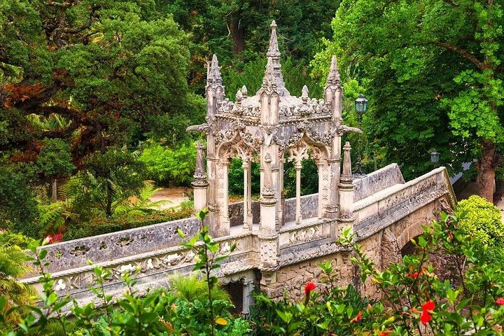 Guided tour of Sintra's palaces and Cascais from Lisbon, Portugal, photo 16 | wizardtrip