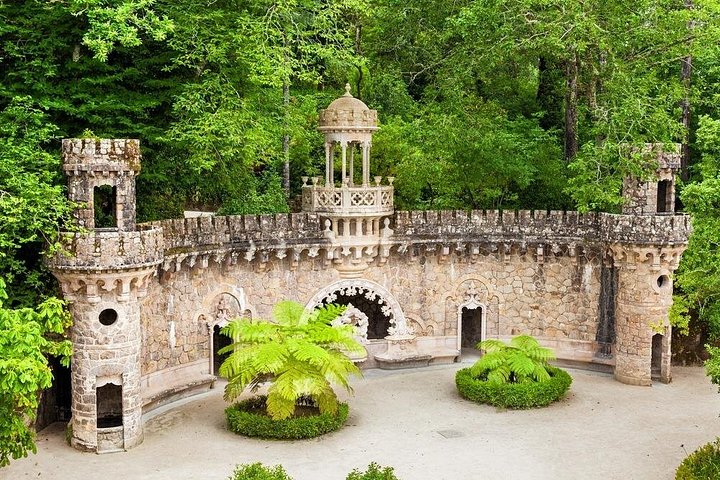Guided tour of Sintra's palaces and Cascais from Lisbon, Portugal, photo 24 | wizardtrip