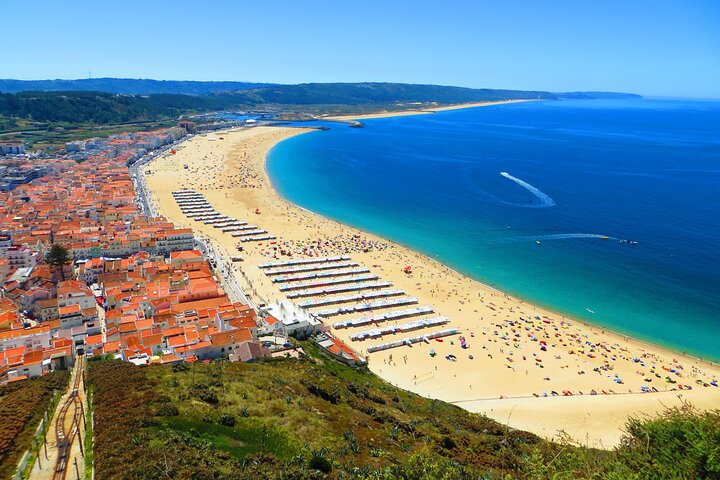Tour guiado desde Lisboa visitando Fátima, Nazaré, Monasterio de Batalha y pueblo medieval de Óbidos, foto 7 | wizardtrip
