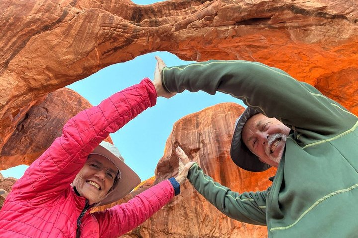 Guided tour of Arches National Park from Moab in a Panoramic Van, showcasing unique rock formations, photo 8 | wizardtrip
