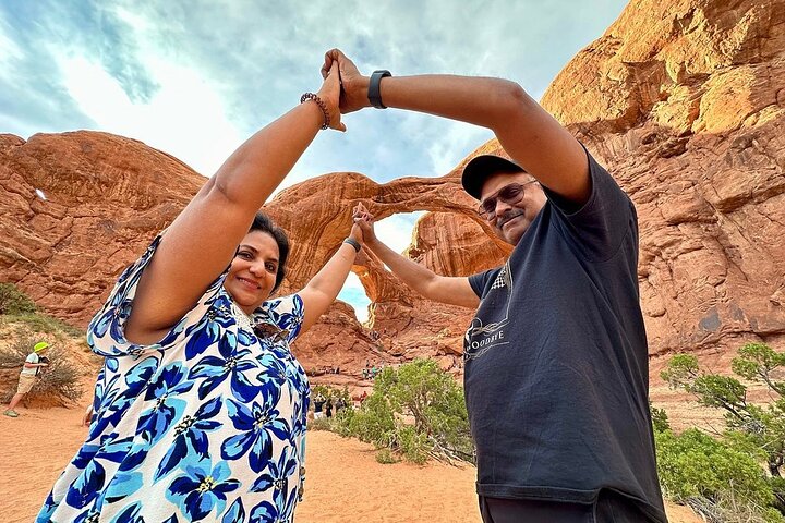 Guided tour of Arches National Park from Moab in a Panoramic Van, showcasing unique rock formations, photo 21 | wizardtrip