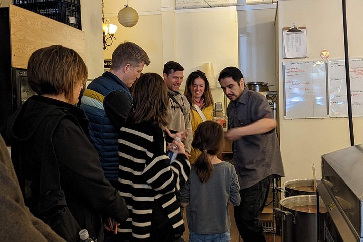 Tour culinário explorando a histórica Chinatown e Old Town de Victoria com degustações, foto 10 | wizardtrip