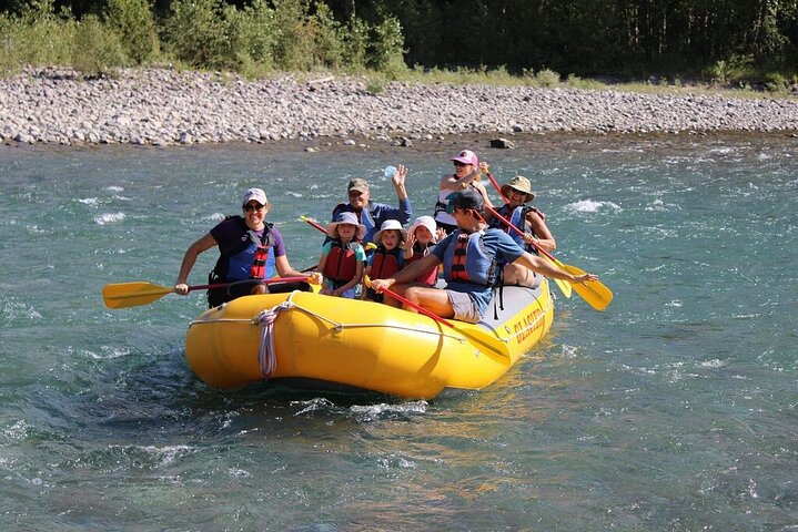 Desfrute de um passeio cénico de rio no Middle Fork do Rio Flathead, perto do Parque Nacional de Glacier, foto 7 | wizardtrip