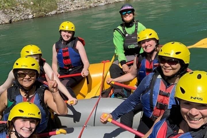 Heldags whitewater rafting-eventyr på Middle Fork of the Flathead River nær Glacier National Park, USA, foto 6 | wizardtrip