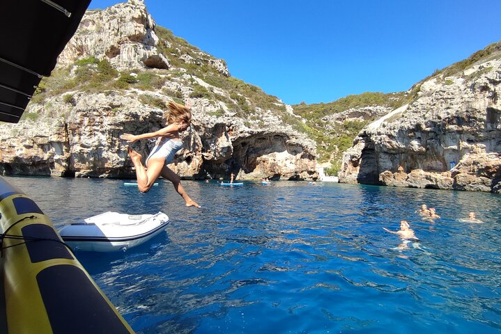 Blue Cave & Hvar: Snabbåttur till 5 öar med lyxiga skuggade säten | wizardtrip