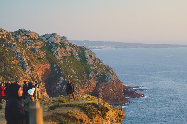 Lille gruppe udflugt, der udforsker Sintras Pena Palads, Cabo da Rocas klipper og Cascais kyst fra Lissabon, foto 6 | wizardtrip