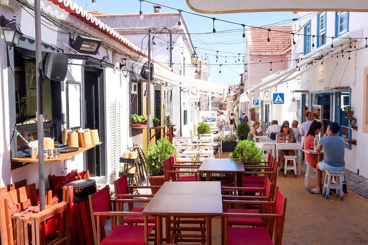 Lille gruppe udflugt, der udforsker Sintras Pena Palads, Cabo da Rocas klipper og Cascais kyst fra Lissabon, foto 7 | wizardtrip